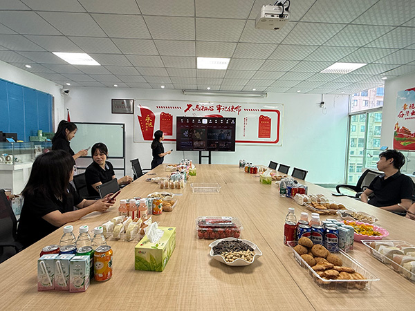 聯(lián)合智能：共觀九三閱兵，傳承愛國精神